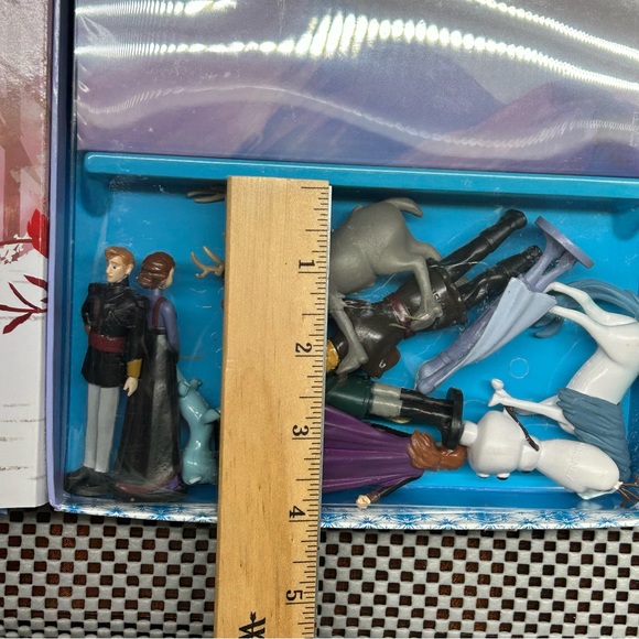 Phidal Publishing Disney Frozen 2 My Busy Books Storybook Figurines Playmat New - Picture 6 of 16